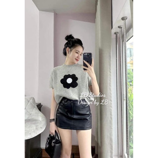 Áo len nữ cộc tay dệt kim hoạ tiết bông hoa nổi màu ghi 466