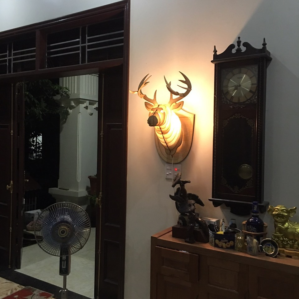 đèn gỗ đầu hươu decor