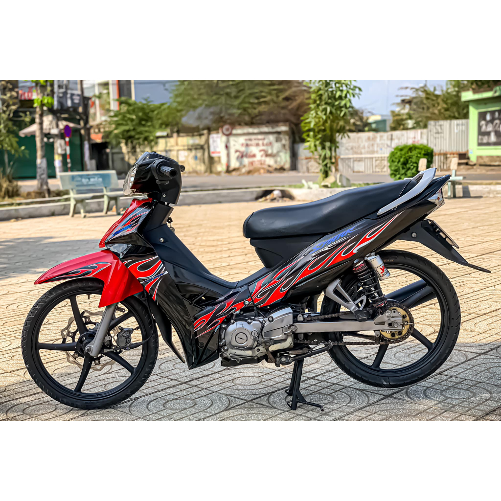 tem lửa dán xe sirius dàn áo đen | Shopee Việt Nam