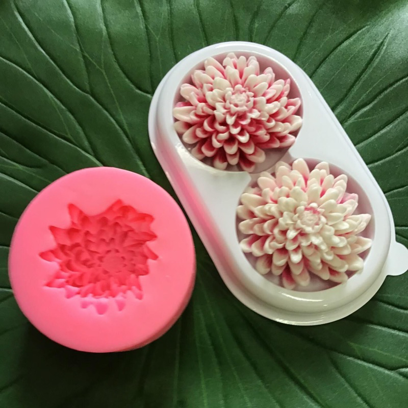 Khuôn hoa cúc nhọn