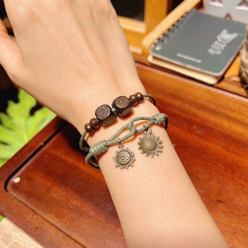 Vòng tay Sora - Vòng tay thắt nút charm mặt trời