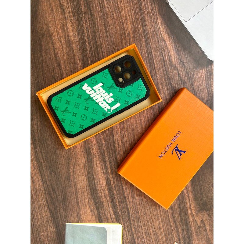 Ốp iphone bằng da Lo.u.i..s v.u.i.t.t.i.on