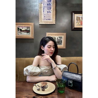 Áo trễ vai tay bồng - Anne Studio