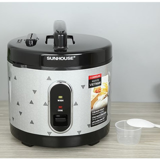 Nồi cơm nắp gài Sunhouse 3 lít SHD8305 Dung tích 3 lít, Số người ăn Trên 6 người Công suất	900W