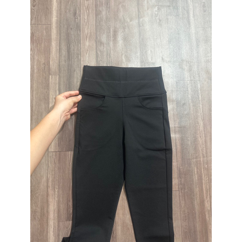Quần legging cạp cao 4 túi gân sau mã 2000