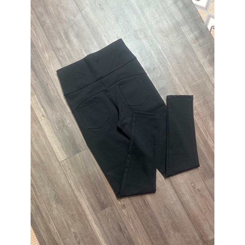 Quần legging cạp cao 4 túi gân sau mã 2000
