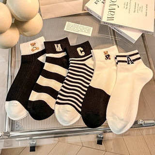 Set 5 Đôi Tất Họa Tiết Kẻ Sọc - Vớ Thêu Họa Tiết Gấu Hoạt Hình Màu Trắng Đen Dễ Thương 🌸free ship🌸