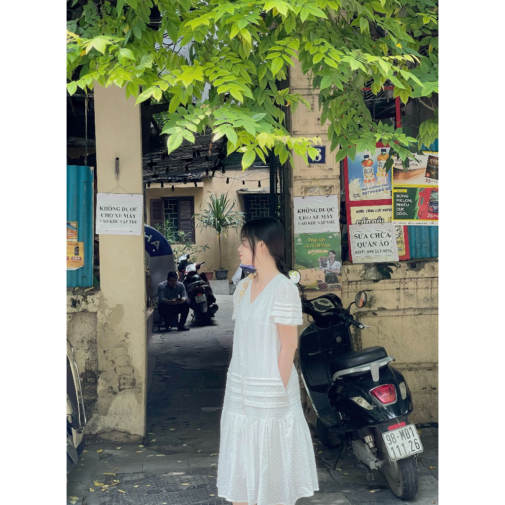 Ảnh De Leah - Đầm Suông Gấu Xếp Nếp Ngắn Tay - Thời Trang Thiết Kế 1