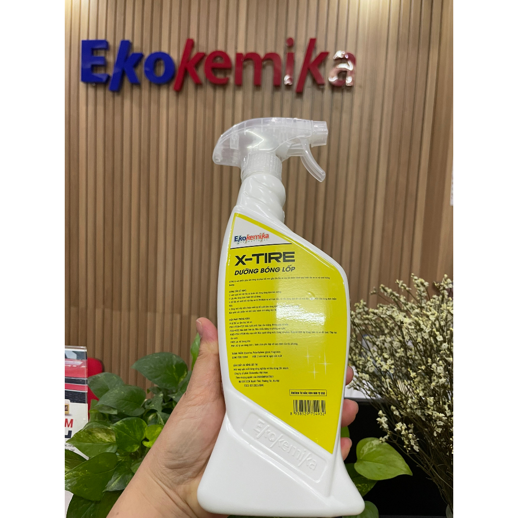 DUNG DỊCH DƯỠNG VÀ LÀM MỚI, LÀM ĐEN LỐP Ô TÔ, XE MÁY EKOKEMIKA X-TIRE 600ML