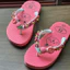 Dép Kẹp Xỏ Ngón HD Handmade Cho Bé Gái Đính Sticker Kẹo Mút Dễ Thương Đế Cao Su Mềm TLH02