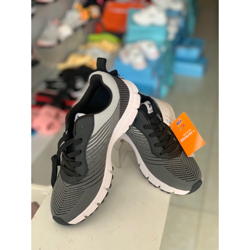 HSM000500 ĐEN VA RÊU GIÀY THỂ THAO NAÀ
