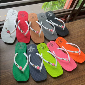 Dép Kẹp Nữ Xỏ Ngón Mũi Vuông HD Handmade Đính Sticker Trái Dâu Đế Cao Su Mềm Êm Chân TLH03