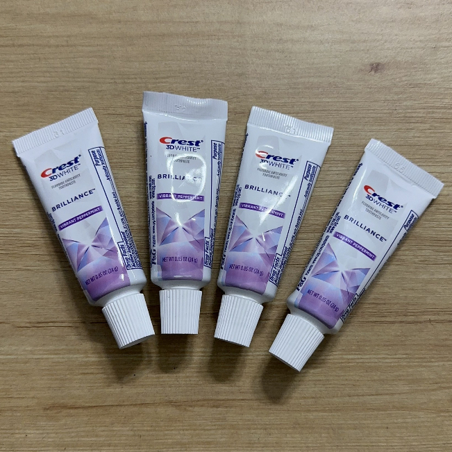 kem đánh răng Crest 3d white Brillance 24g Mỹ minisize - giúp răng trắng sáng sạch mảng bám
