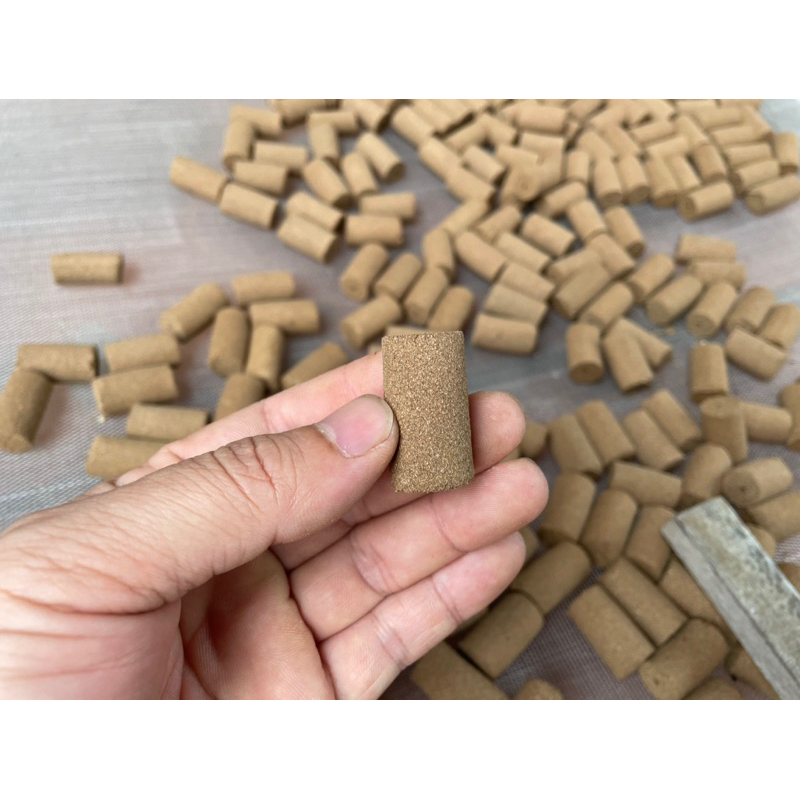 Ngải cứu viên Cát Cát hộp 48 viên dài 3cm.