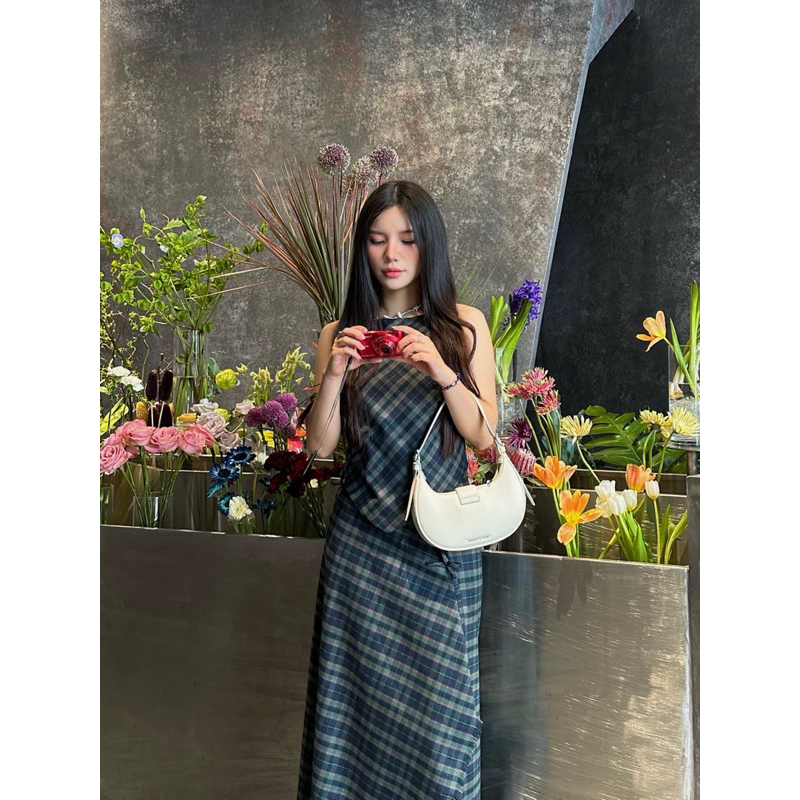 BỘ ÁO YẾM VÀ CHÂN VÁY