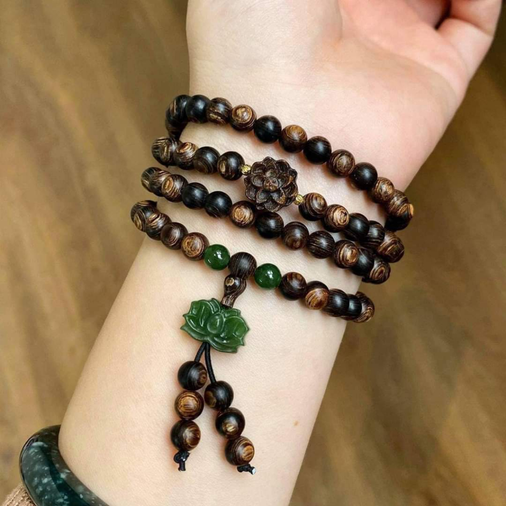 Chuỗi trầm hương sánh chìm 6ly 108 hạt mix charm hoa sen giữa và cuốn dây-giành cho nam nữ-Trầm hương Hội an..