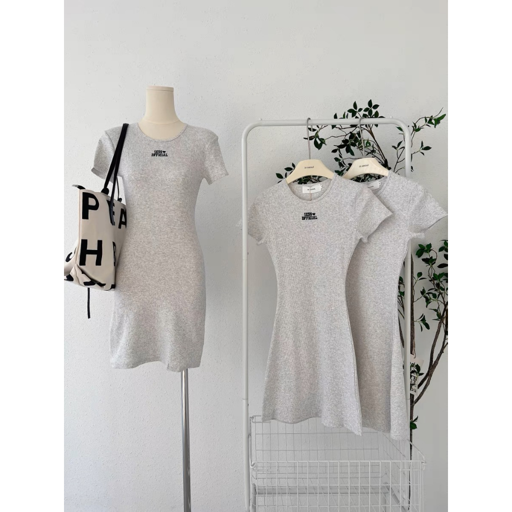 Váy đôi 1ESS<3 𝐋𝐎𝐕𝐄 𝐅𝐎𝐑𝐄𝐕𝐄𝐑 𝐒𝐄𝐓 dáng body ôm eo 2 màu đen và tiêu xám