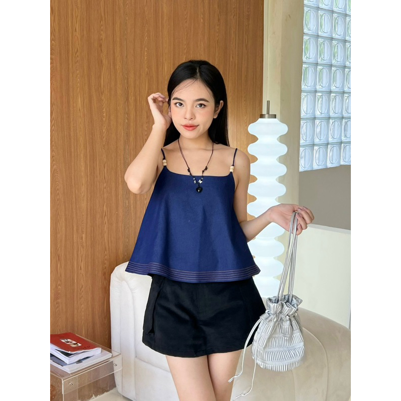Áo denim 2 dây có nút gỗ HERA TOP