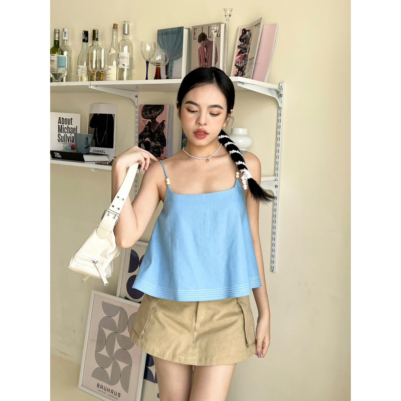Áo denim 2 dây có nút gỗ HERA TOP