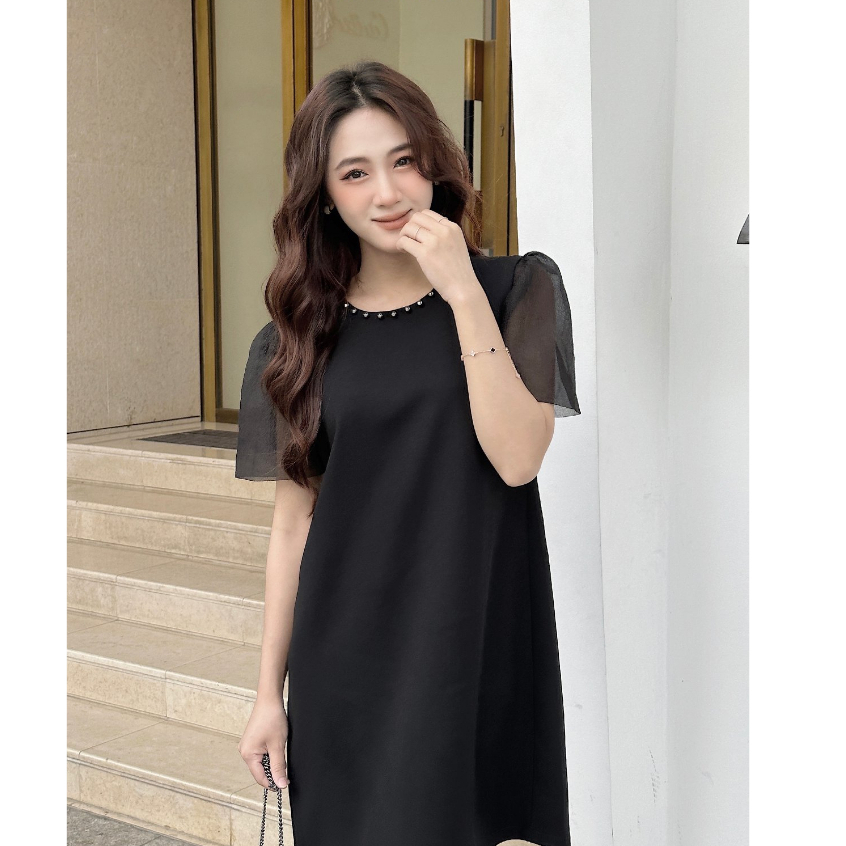 RẬP – Đầm Đen Tay Lưới Phồng Cổ Đính Hạt – TITI 04 HẠT