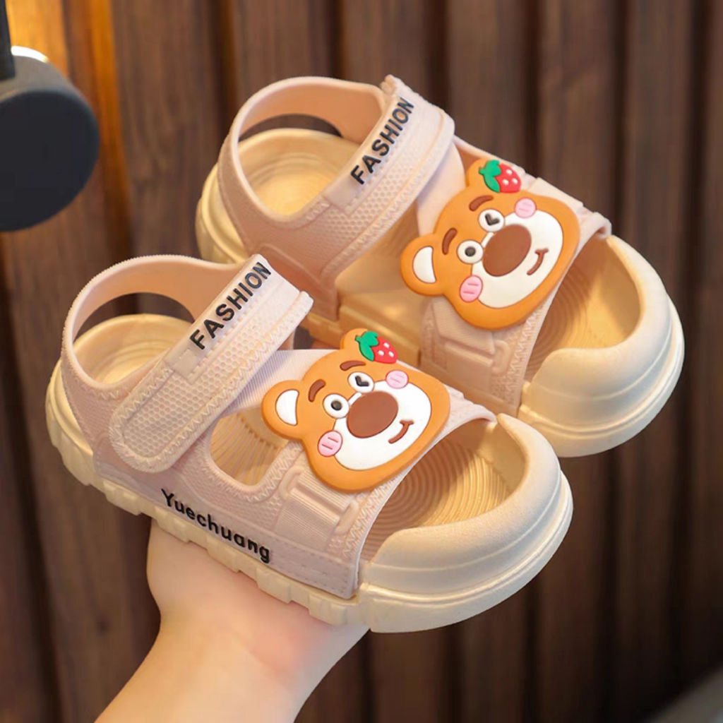 Giày quai dán cho bé trai bé gái mẫu mới gấu dâu bảo vệ mũi chân- lùi size cực xinh