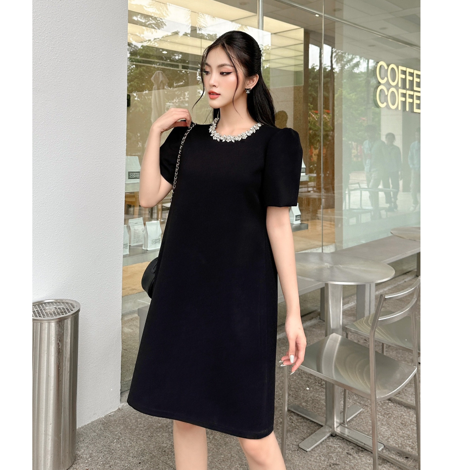 RẬP – Đầm Đen Tay Phồng Đính Đá Trắng – TITI 04 ĐÁ TRẮNG