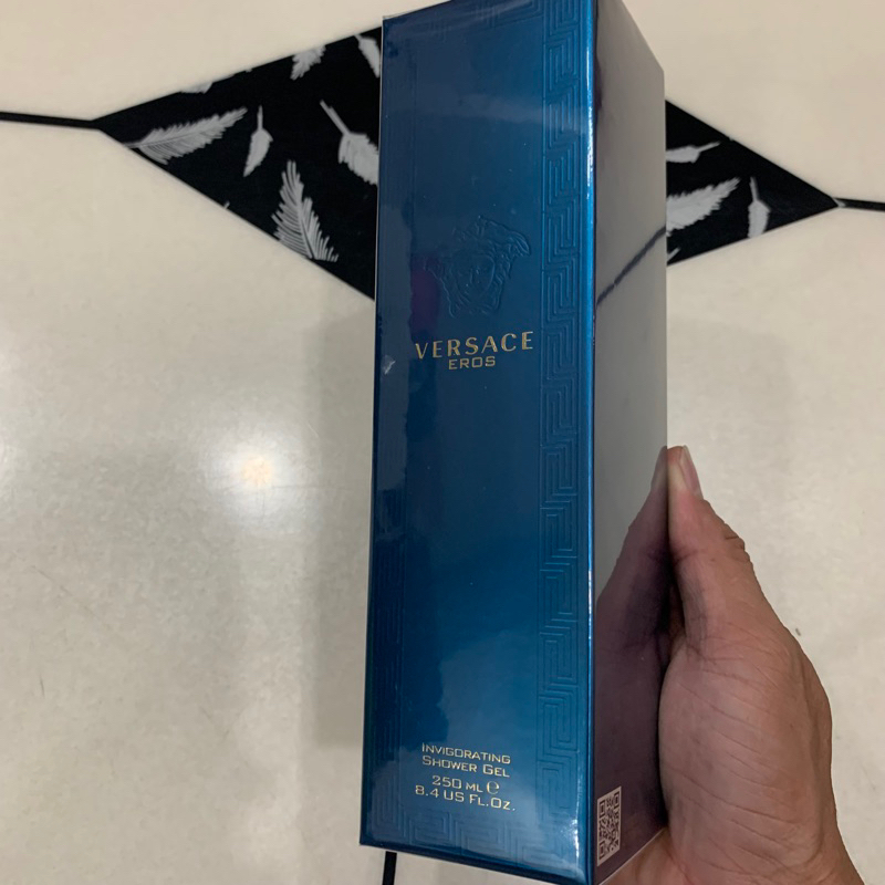 Sữa tắm Versace Eros Invigorating Shower Gel 250ml 740027 Full seal