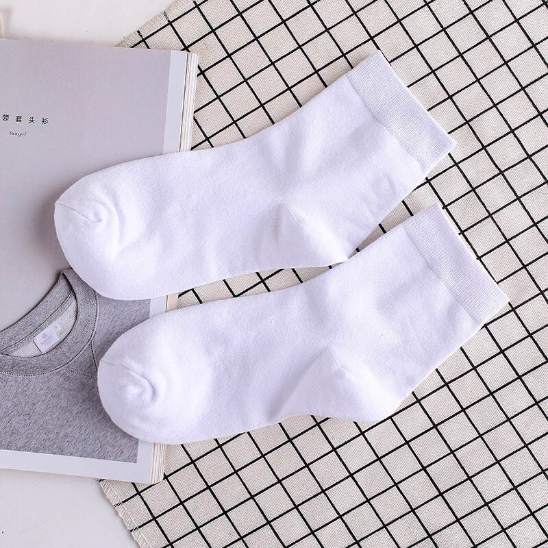Tất trơn cổ vừa nam nữ trắng đen Classic, chất liệu cottonco giãn 4 chiều - Ekiu Shop