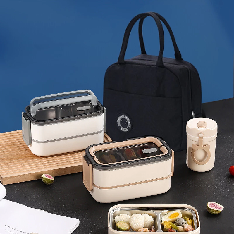 Hộp đựng cơm giữ nhiệt Uchan Hộp cơm văn phòng dùng được trong lò vi sóng TẶNG đũa muỗng SP03