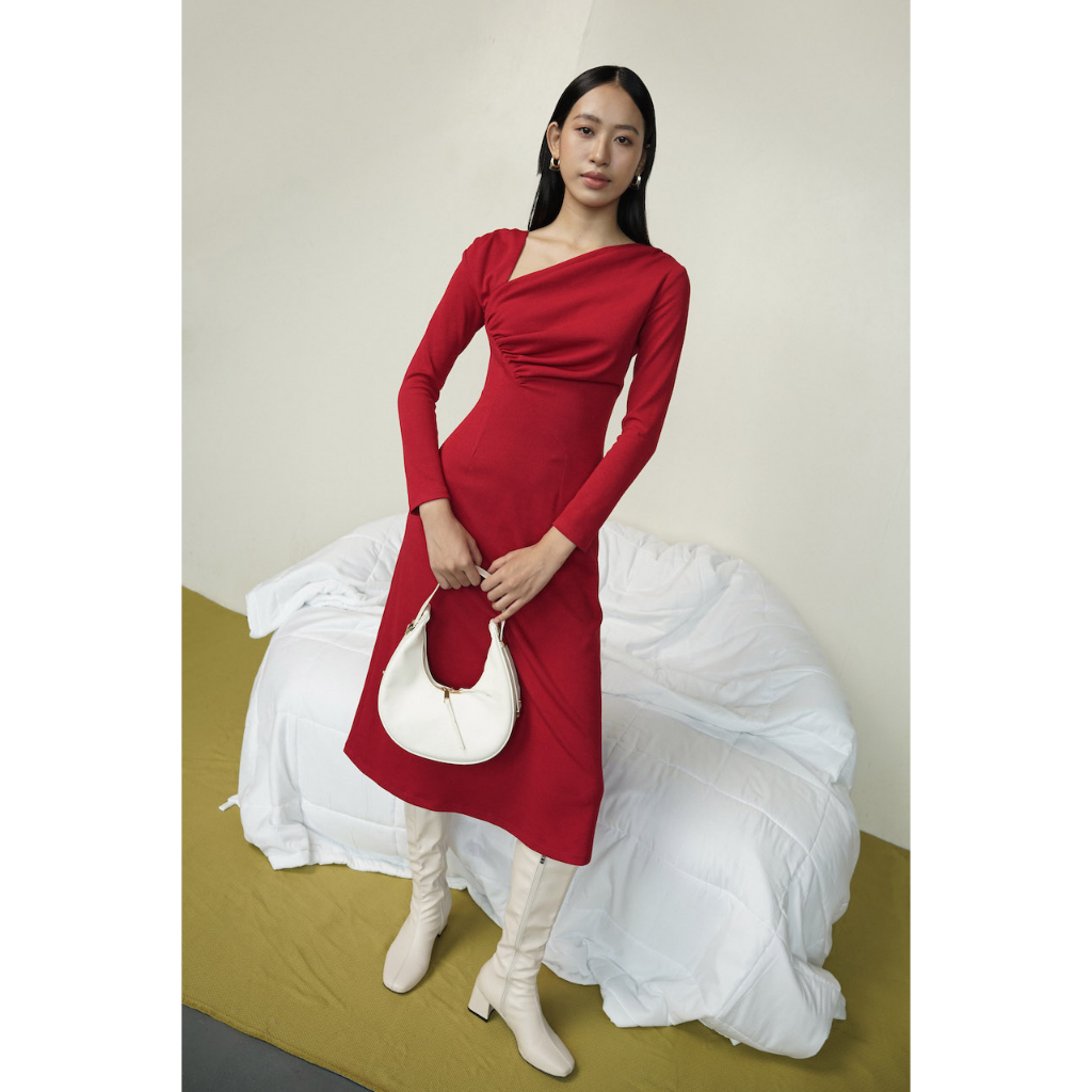 RẬP – Đầm Cổ Xéo Thân Nhún Xéo Tay Dài – DE ART 08