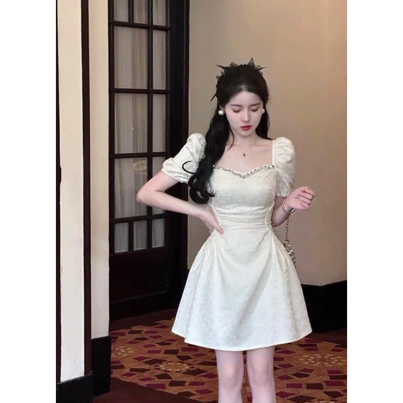 Anvy Dress - Đầm Độn Vai Ngắn Tay Đính Kết Đá Dáng Ngắn