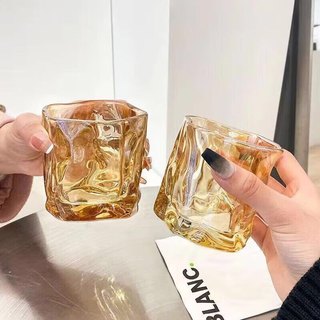 Cốc thủy tinh màu vàng hổ phách, ly thủy hình kim cương