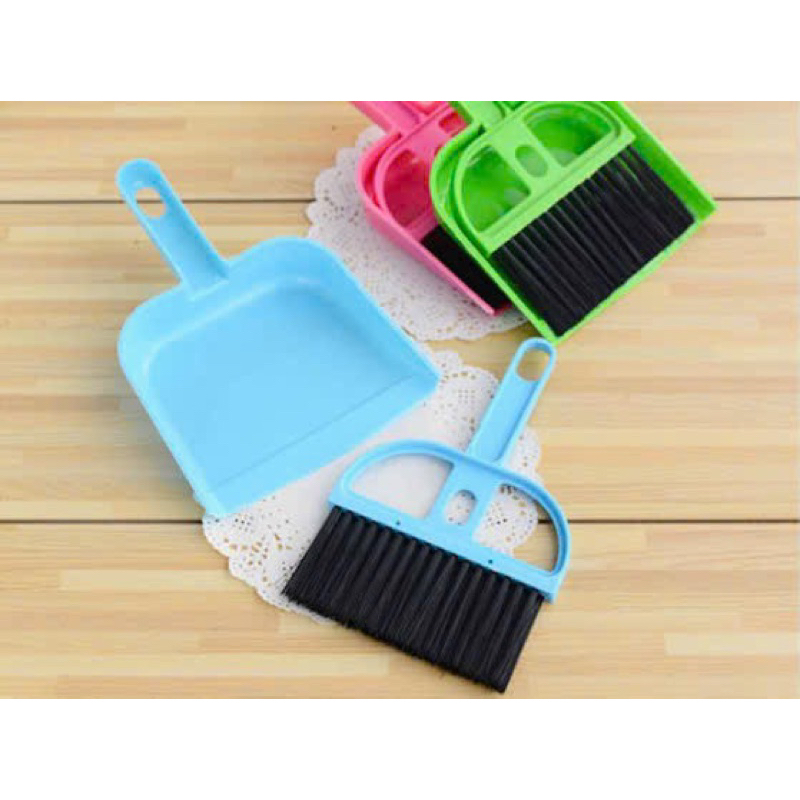 Chổi quét bàn, chổi quét mini Kích thước: chổi quét 18*11 cm, gầu hót ...