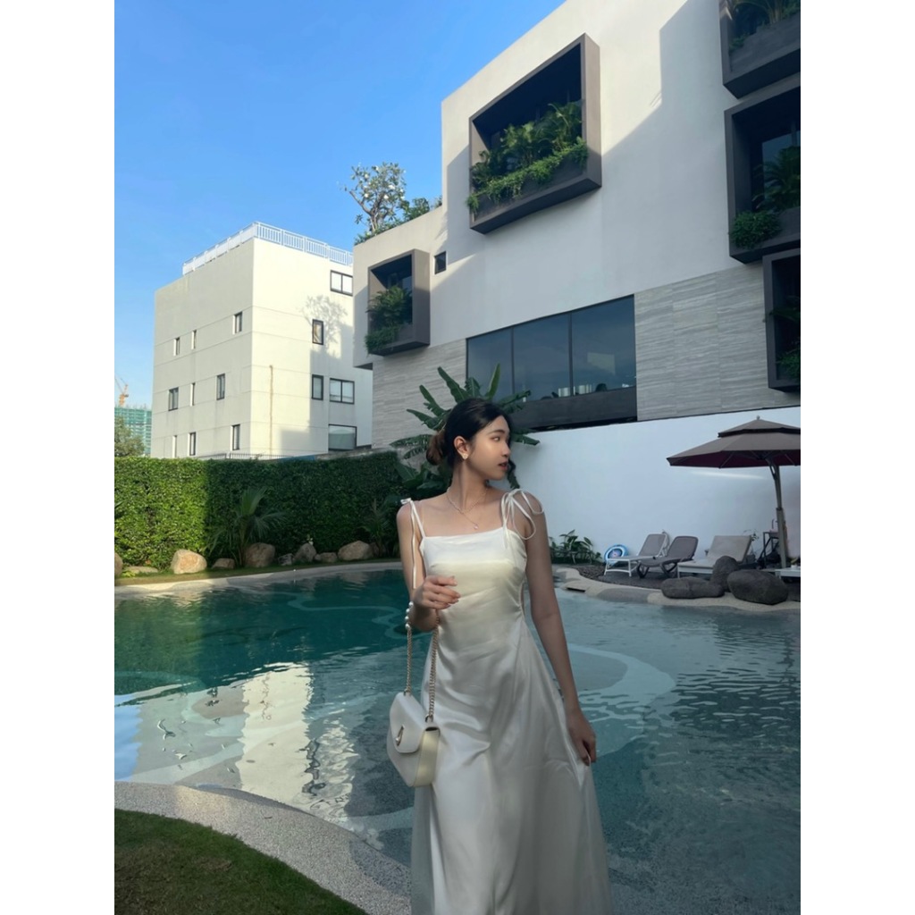 Váy lụa 2 dây TIFFANY DRESS dáng dài khoét eo nhẹ nhàng quyến rũ