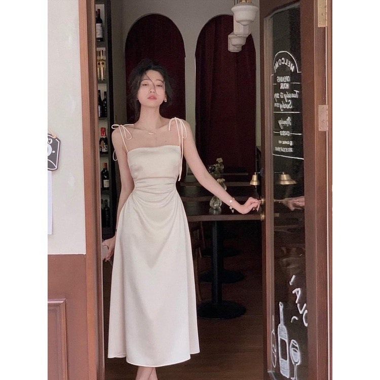 Váy lụa 2 dây TIFFANY DRESS dáng dài khoét eo nhẹ nhàng quyến rũ