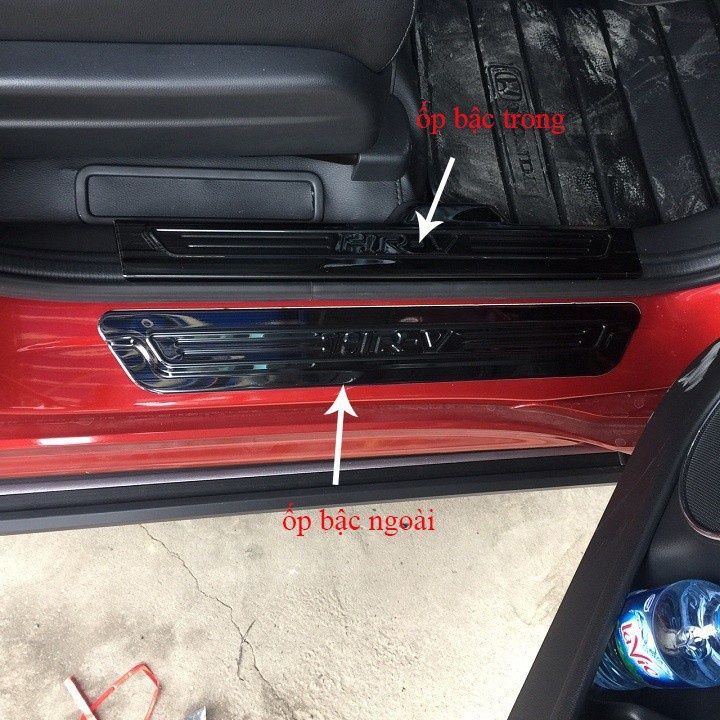 Ốp bậc cửa xe Honda HRV 2022-2023, Nẹp bước chân HRV ,Chất liệu Titan cao cấp, Bộ 8 miếng chống xước cửa