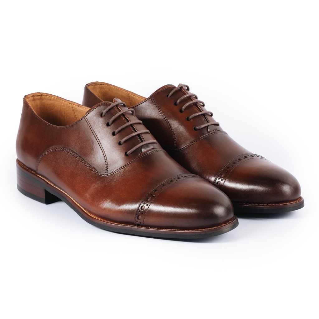 Ảnh Giày Tây Cao Cấp CHARLES CAPTOE OXFORD - OF02 - Da Bò Ý Lót Trong Da Bò Mộc - Thương hiệu Be Classy 3