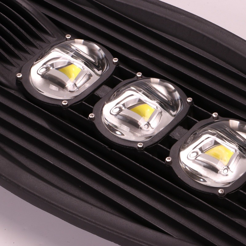 Đèn Đường Hình Chiếc Lá Chip Cao Cấp Công Suất 50w, 100w, 150w, 200w
