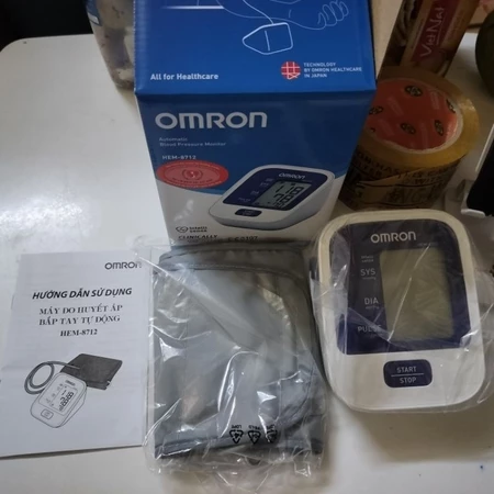Máy Đo Huyết Áp Tự Động OMRON HEM-8712 bảo hành chính hãng 5 năm