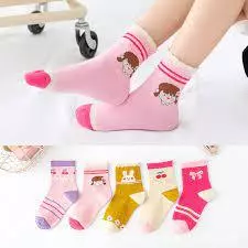 Túi 5 Đôi Tất In Hồng Gấu Dâu-Sét 5 Đôi Vớ Hồng Cổ Thấp Cực Xinh