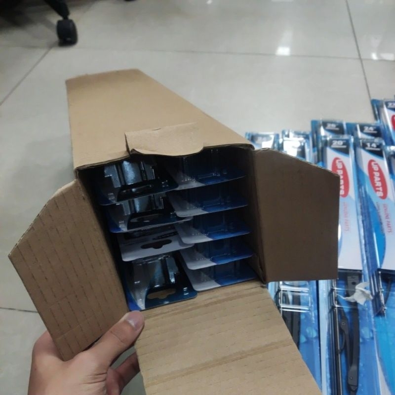 Gạt Mưa Xương Cứng UP PARTS - Đảm bảo tầm nhìn rõ ràng cho mọi hành trình