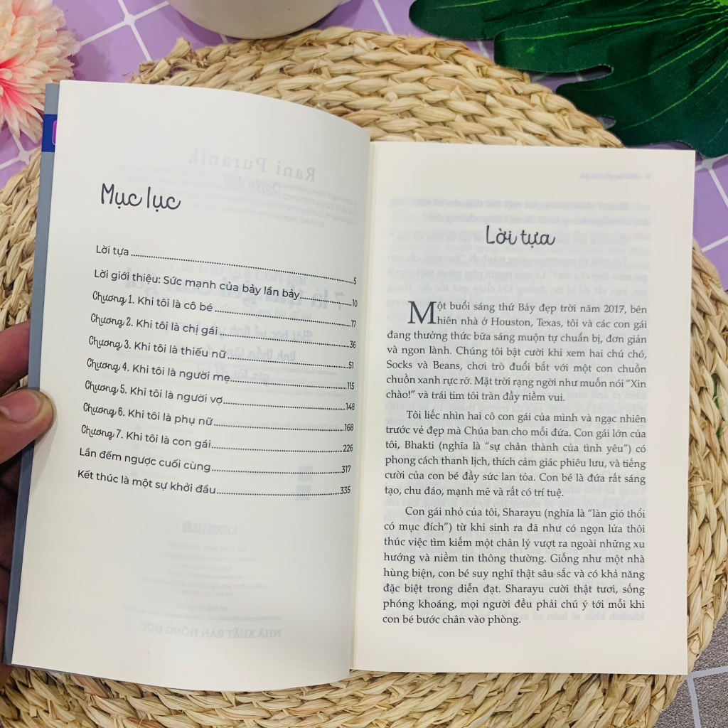 Sách 7 Lá Thư Gửi Con Gái: Bài Học Về Tình Yêu Thương, Tinh Thần Lãnh Đạo Và Gia Tài Để Lại - Bizbooks