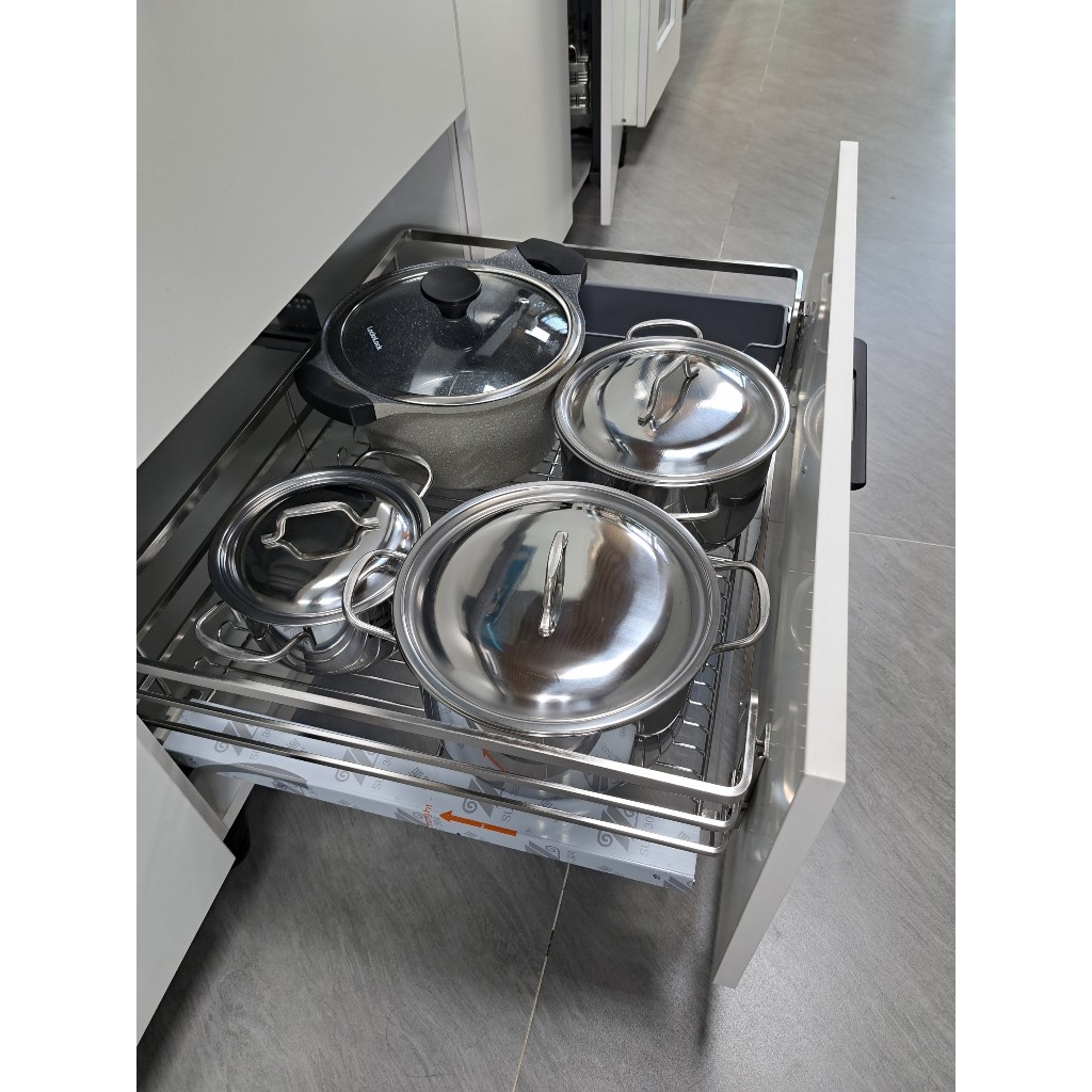 Kệ đựng xoong nồi,chất liệu inox 304 nan dẹt ,có tấm che ray,sử dụng ...