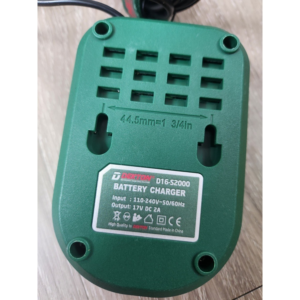 Sạc đế 16.8V DEKTON D16-S2000 cho pin hệ D16 Dekton