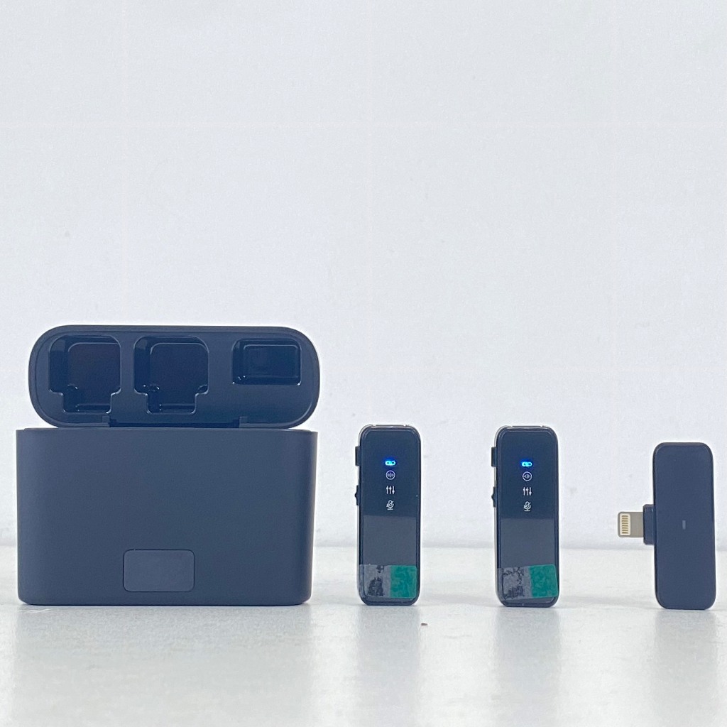 Mic thu âm SE23, micro không dây dành cho các dòng máy Android, IOS kèm Dock sạc lọc tạp âm khi live/quay video