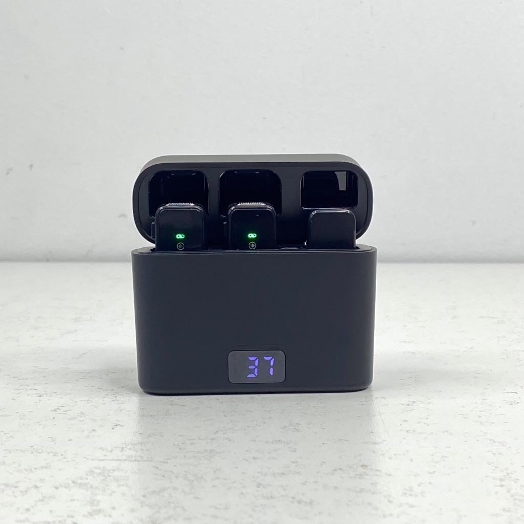 Mic thu âm SE23, micro không dây dành cho các dòng máy Android, IOS kèm Dock sạc lọc tạp âm khi live/quay video