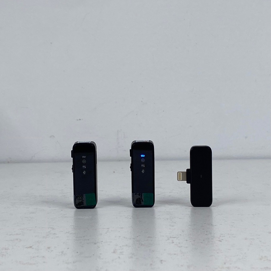 Mic thu âm SE23, micro không dây dành cho các dòng máy Android, IOS kèm Dock sạc lọc tạp âm khi live/quay video