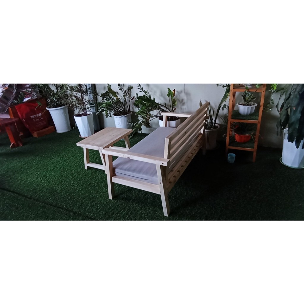 Ghế Sofa Nội Thất Nhà Xanh 82 - Bộ Bàn Ghế Được Làm Từ Gỗ Tự Nhiên, Có Độ Bền Lâu Cao, Dễ Dàng Làm Sạch