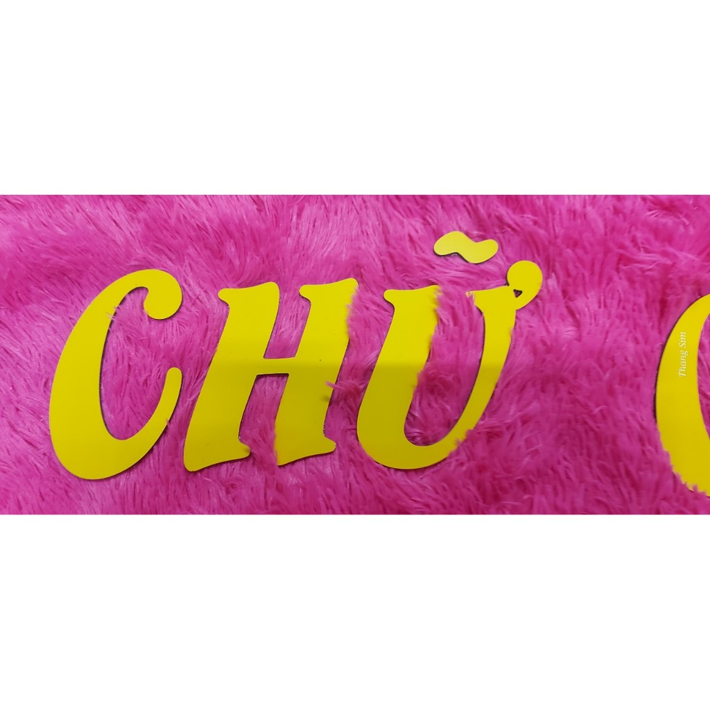 Chữ Vàng Bóng nghiêng cách điệu cao 10cm dày 3mm dán tường, dán biển quảng cáo, dán biển số xe ô tô
