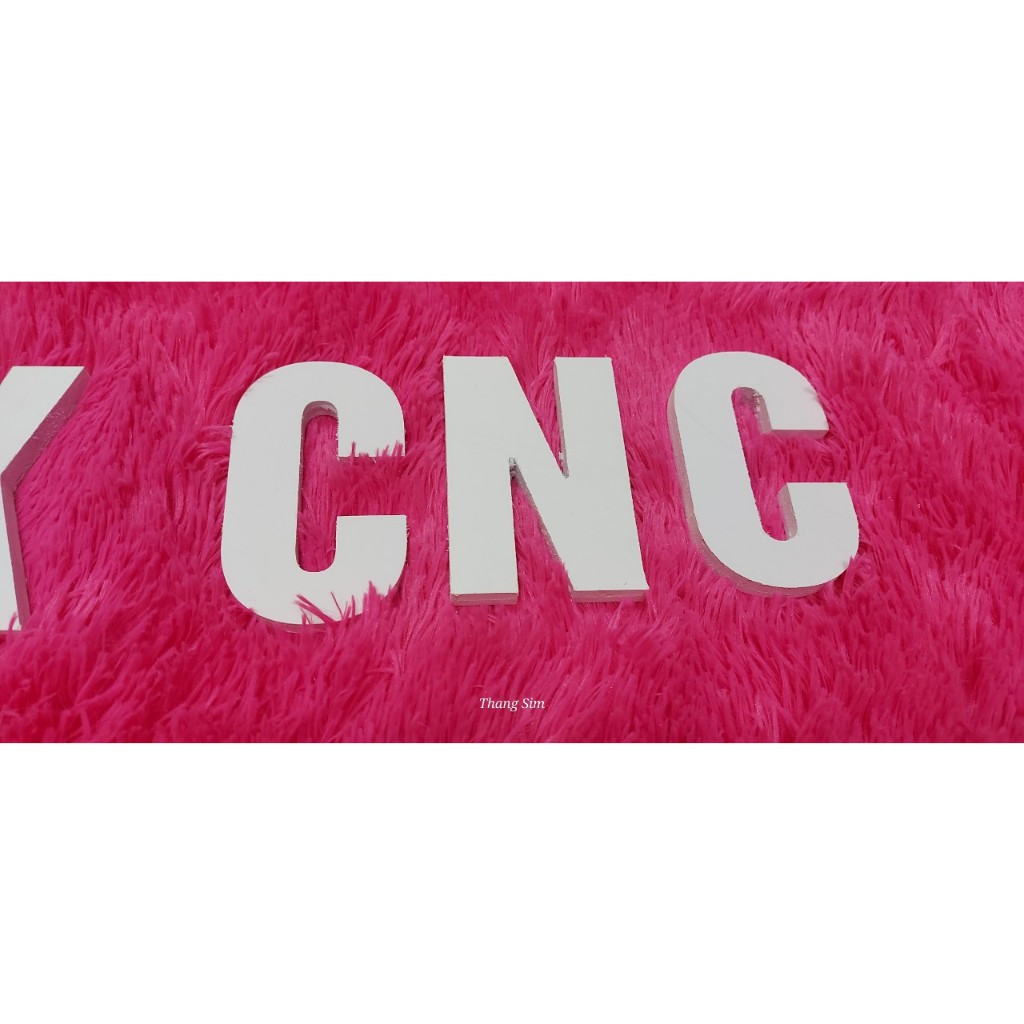 Chữ cái cao 10cm dày 1cm trang trí nhà cửa, biển quảng cáo, Chất liệu FOMEX màu trắng